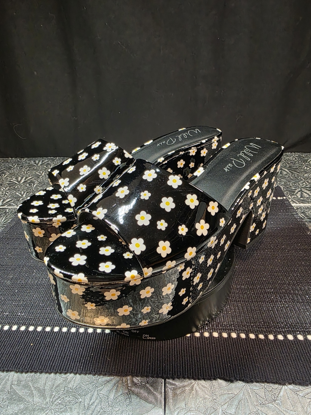 Wild Pair Melbourne Platform Slide Sandals